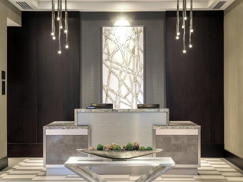 Courtyard by Marriott Edgewater NYC Area image