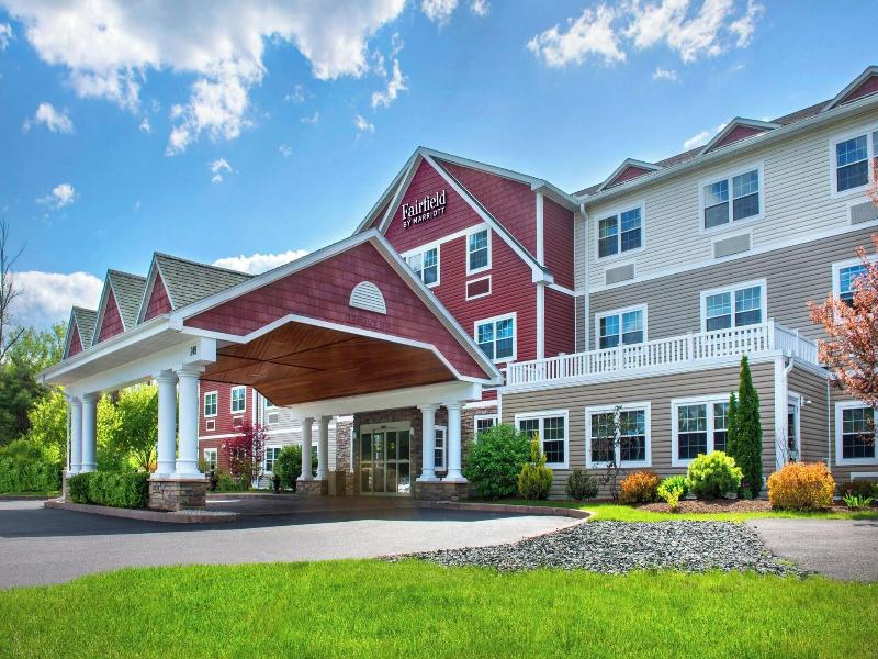 Fairfield Inn & Suites Great Barrington Lenox/Berk image