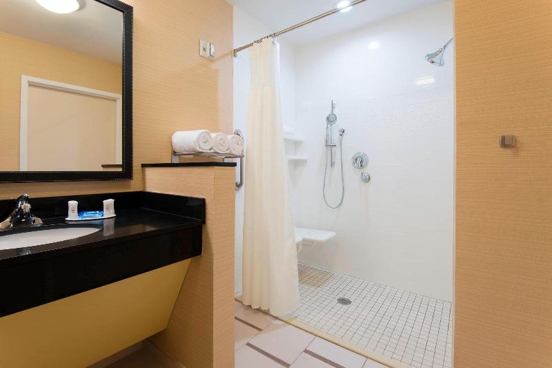 Fairfield Inn & Suites Tampa Westshore/Airport image