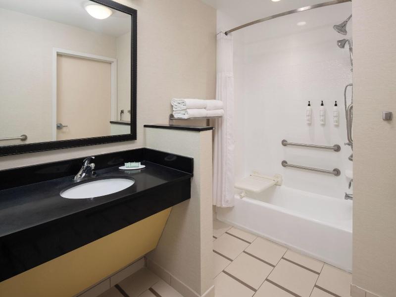 Fairfield Inn & Suites Tampa Westshore/Airport image