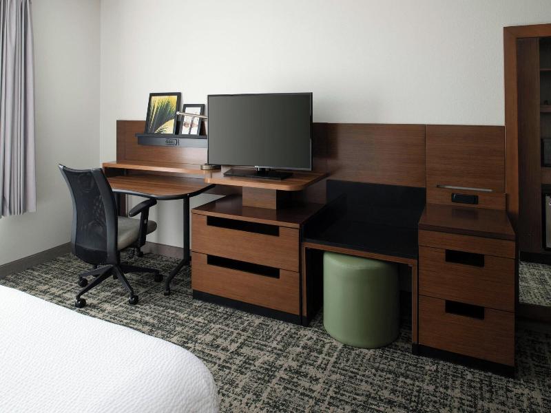 Fairfield Inn & Suites Tampa Westshore/Airport image