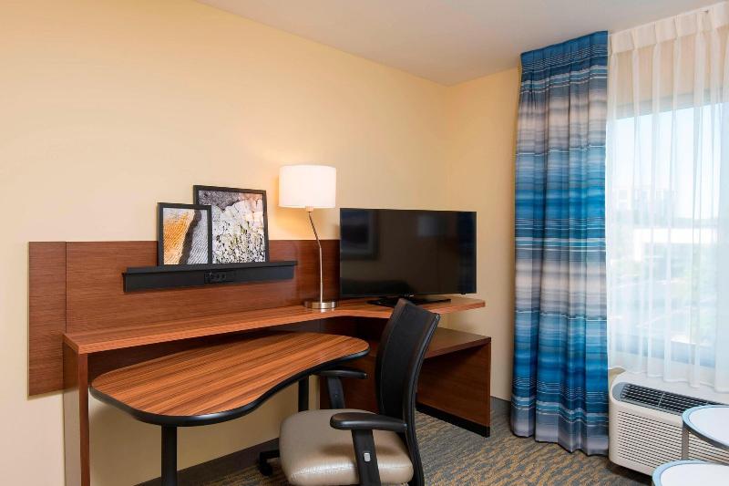 Fairfield Inn & Suites Tampa Westshore/Airport image