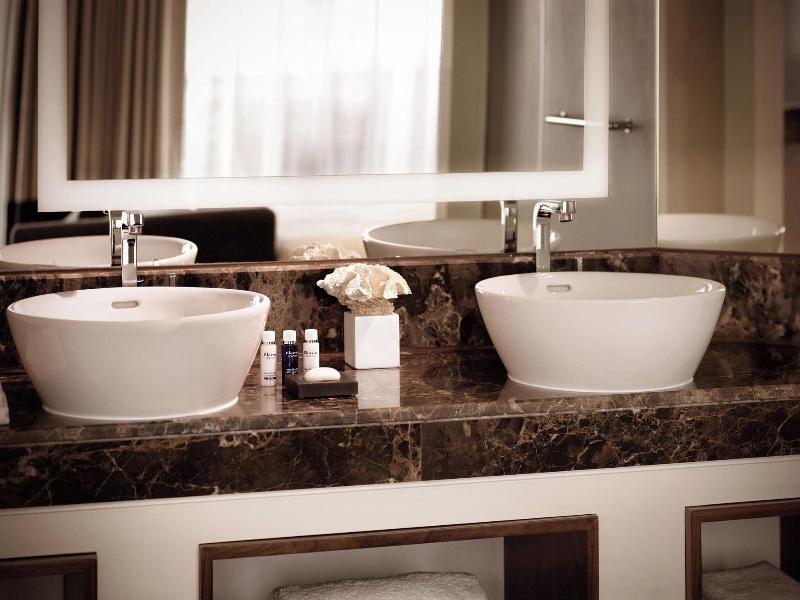 Sheraton Baku Intourist image