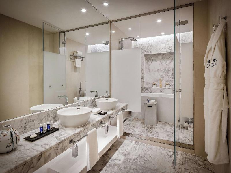 Sheraton Baku Intourist image