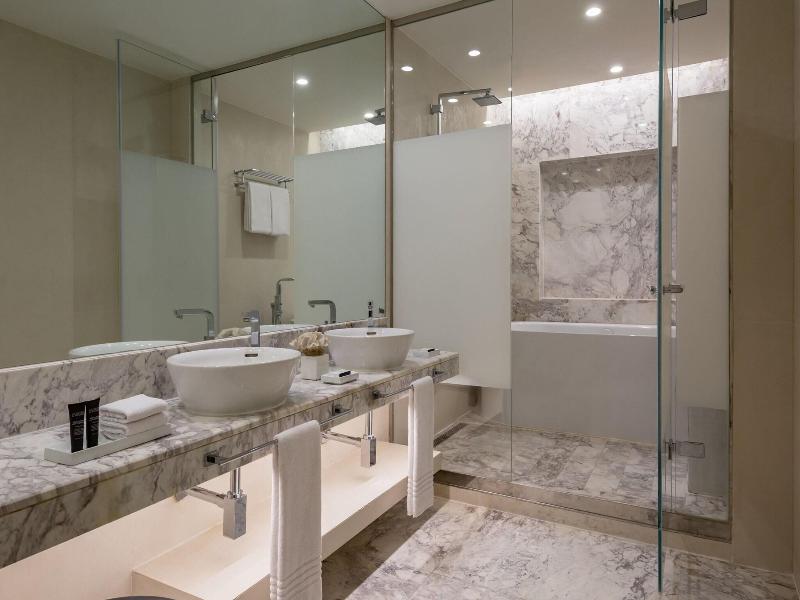 Sheraton Baku Intourist image