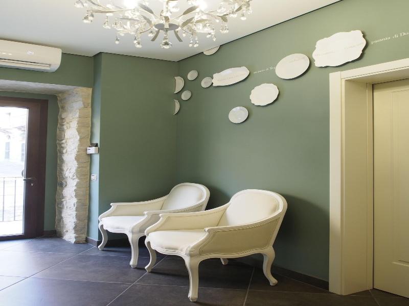 Terrazzani Suite image