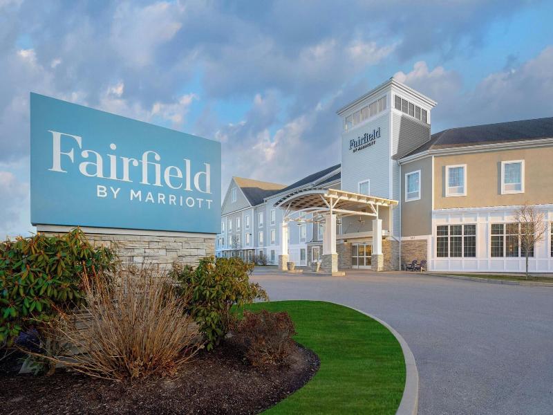 Fairfield Inn & Suites Cape Cod Hyannis image