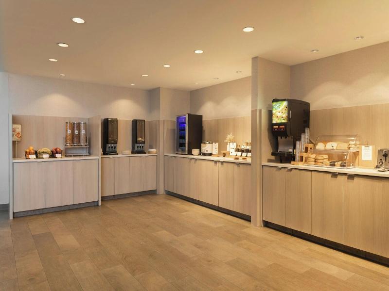 Fairfield Inn & Suites Cape Cod Hyannis image