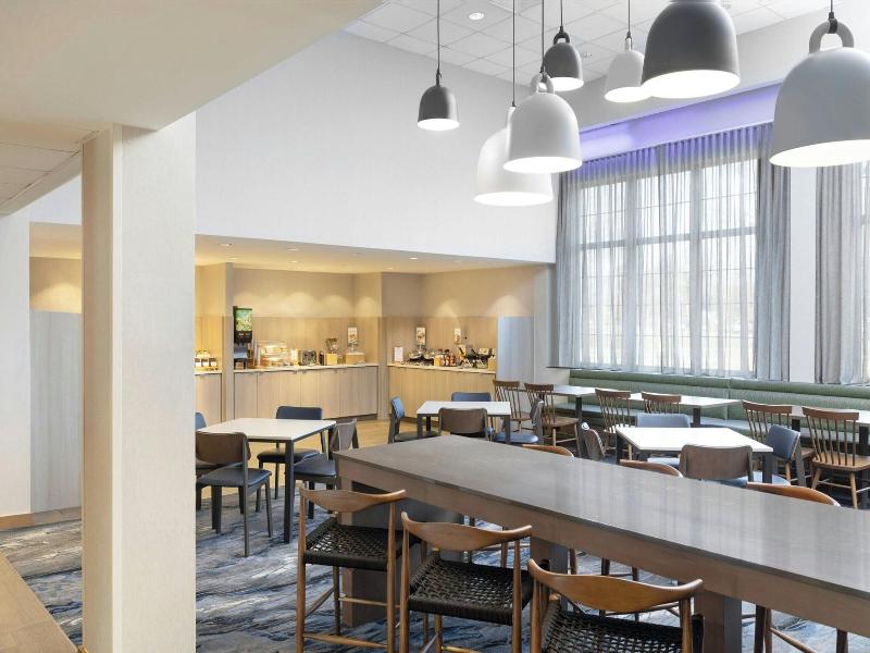 Fairfield Inn & Suites Cape Cod Hyannis image