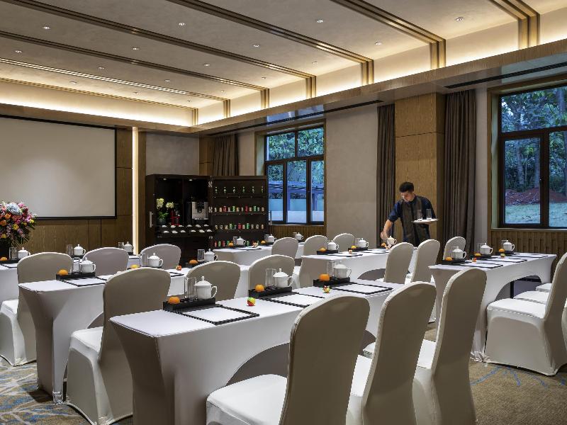 DoubleTree Resort by Hilton Xishuangbanna image