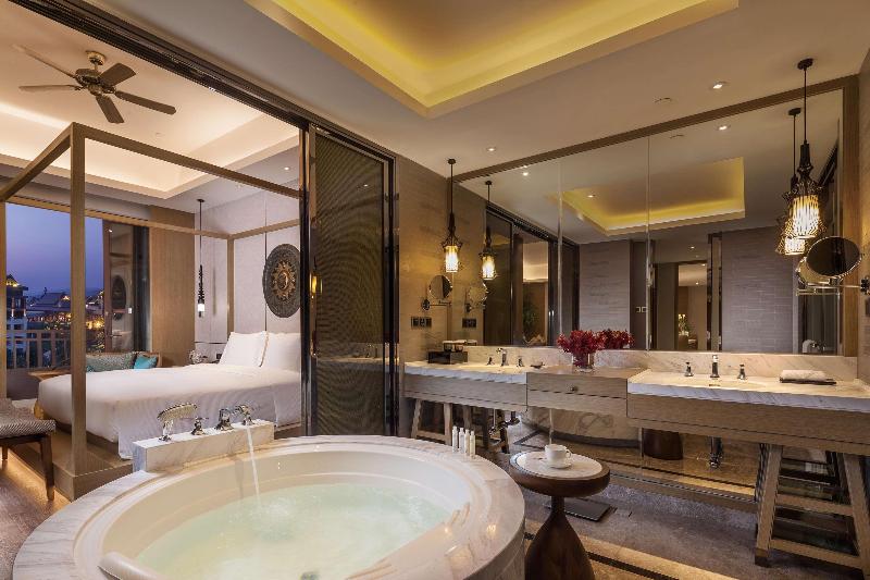 DoubleTree Resort by Hilton Xishuangbanna image