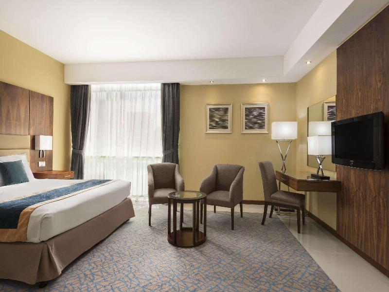 Howard Johnson By Wyndham Abu Dhabi image
