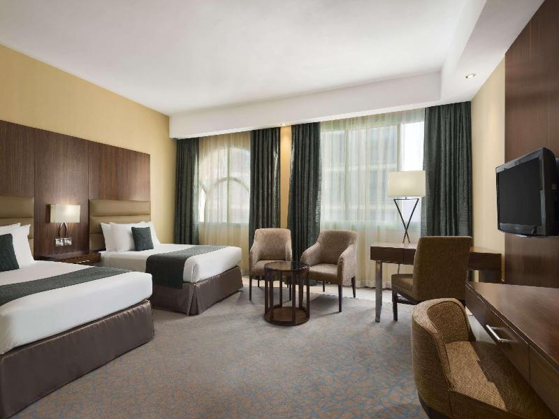 Howard Johnson By Wyndham Abu Dhabi image