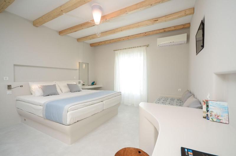 Antony Suites And Residences image