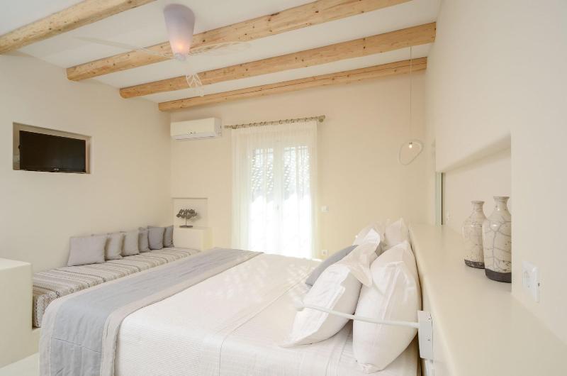 Antony Suites And Residences image