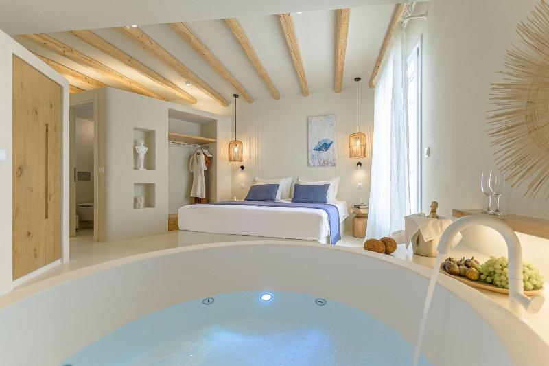 Antony Suites And Residences image