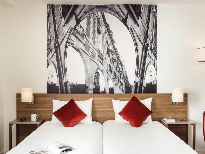 Aparthotel Adagio La Défense Courbevoie image