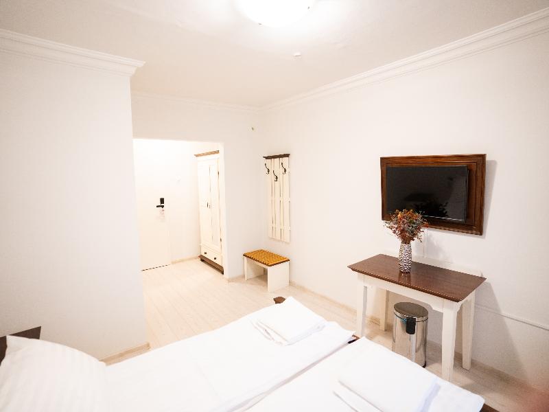 Hotel Royal Plaza image
