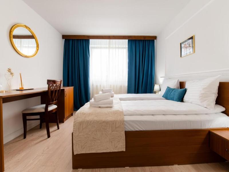 Hotel Royal Plaza image