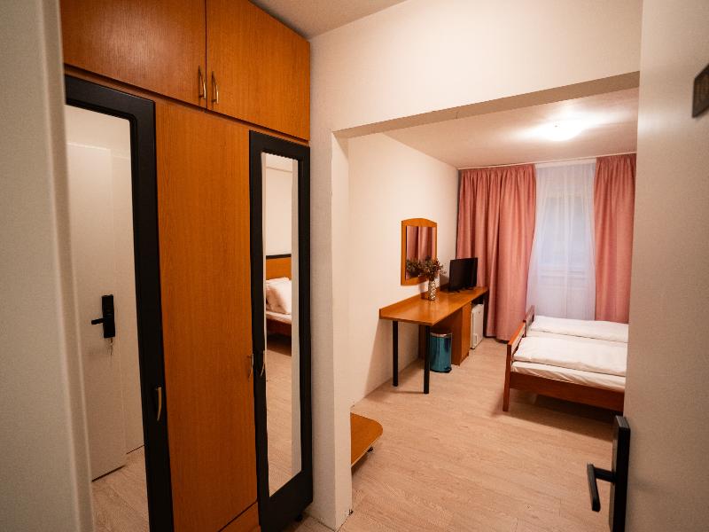 Hotel Royal Plaza image