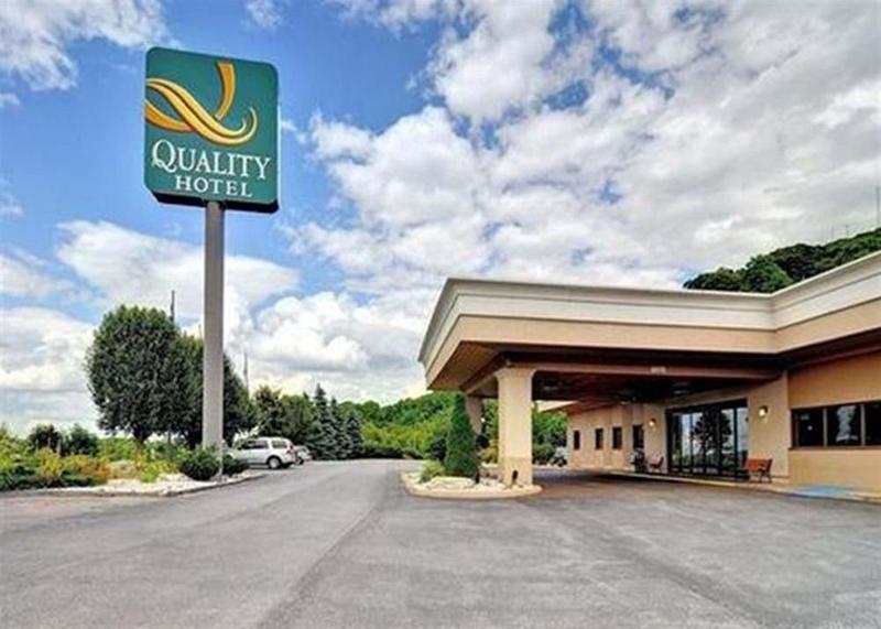 Quality Hotel And Conference Center image