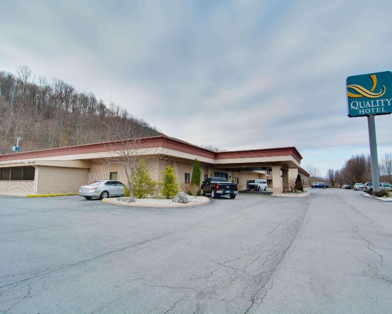 Quality Hotel And Conference Center image