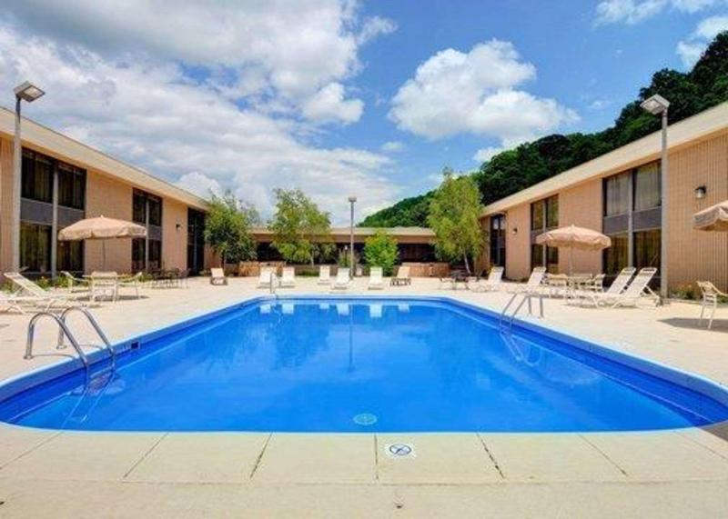 Quality Hotel And Conference Center image