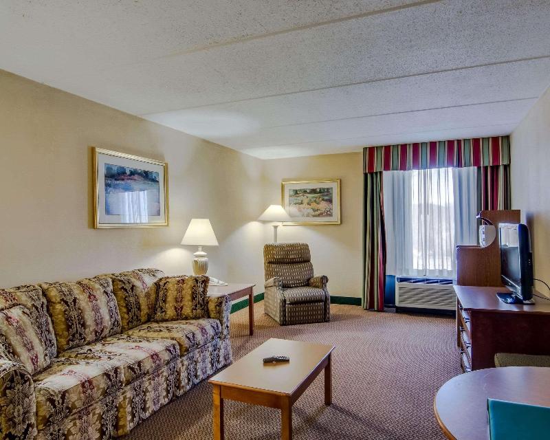 Quality Hotel And Conference Center image