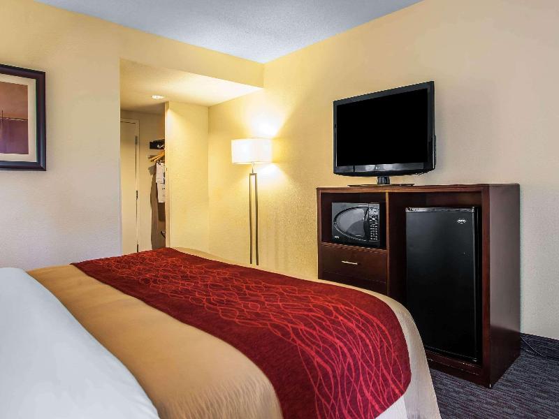 Comfort Inn Feasterville - Trevose image
