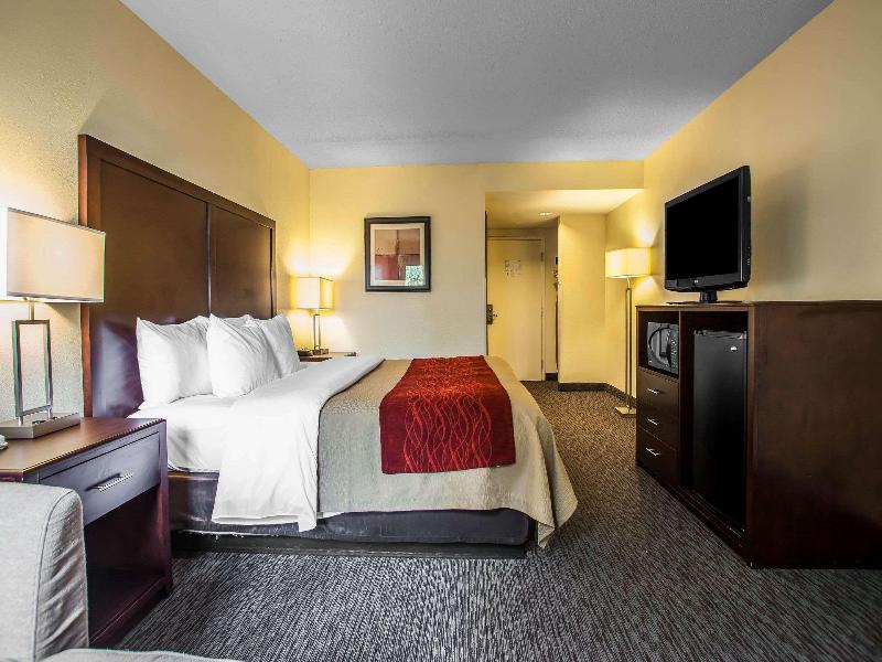 Comfort Inn Feasterville - Trevose image