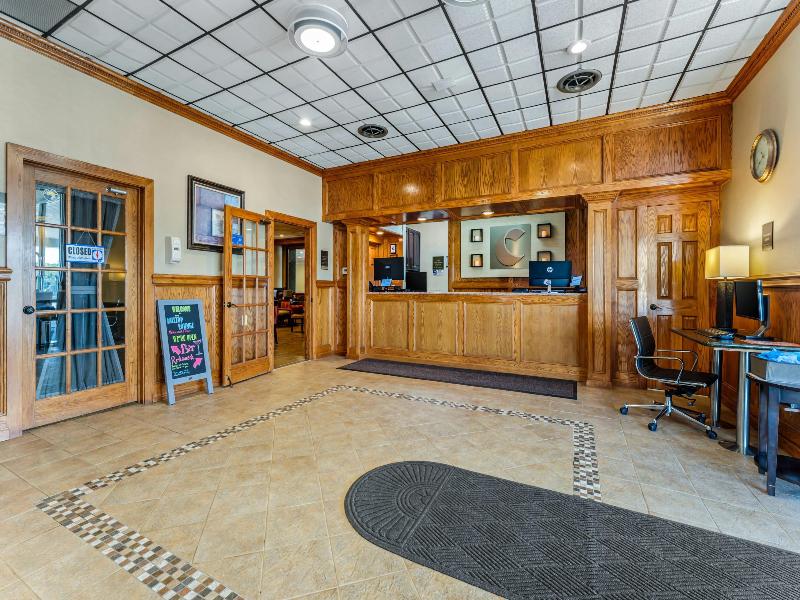 Comfort Inn & Suites Triadelphia - Wheeling