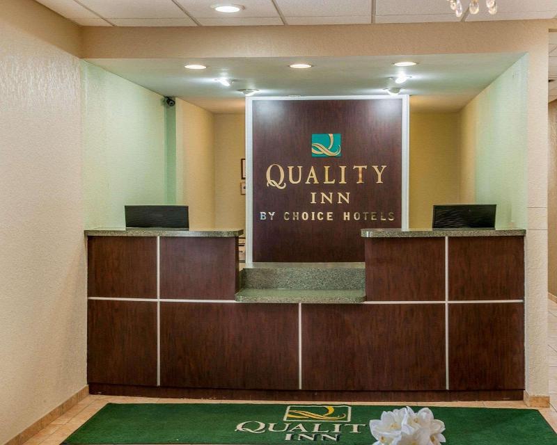 Quality Inn Huntingburg image