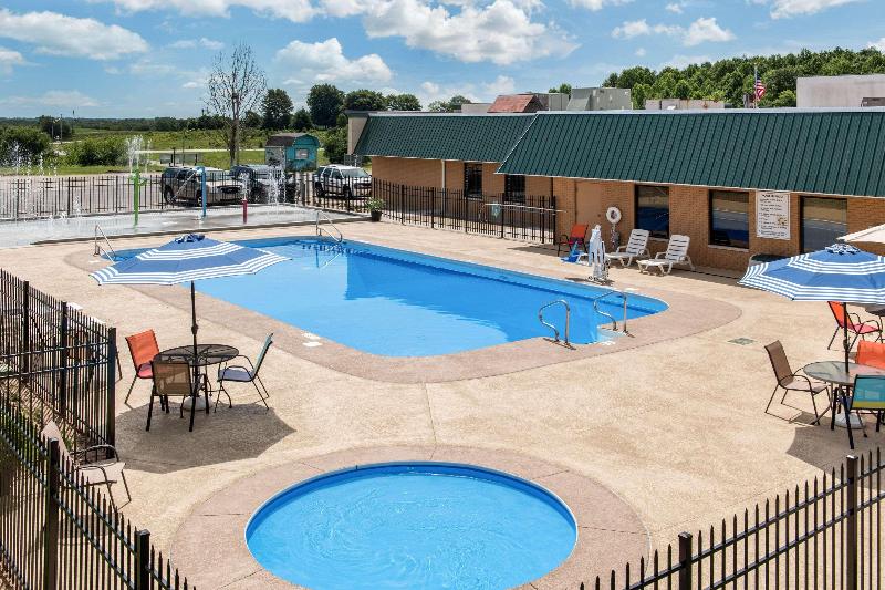Quality Inn Huntingburg image