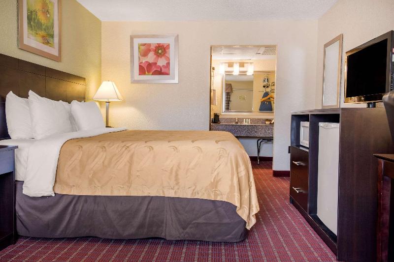 Quality Inn Huntingburg image