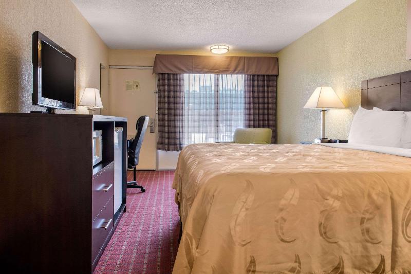Quality Inn Huntingburg image