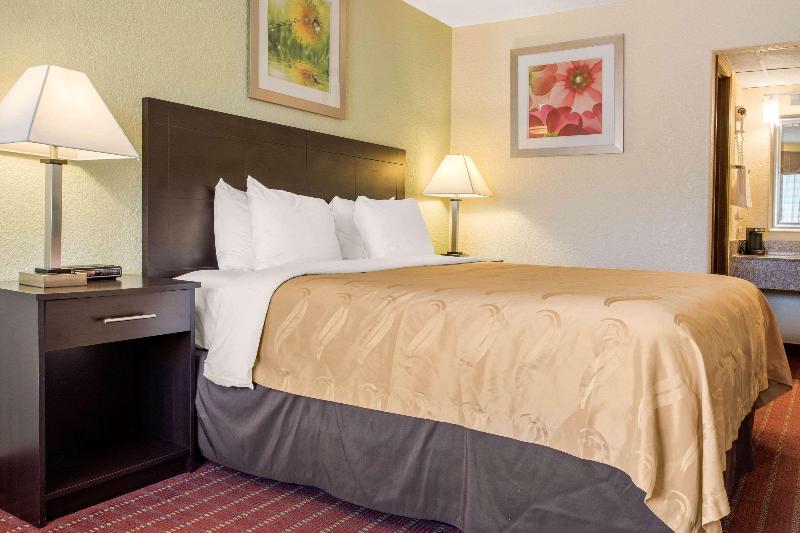 Quality Inn Huntingburg image