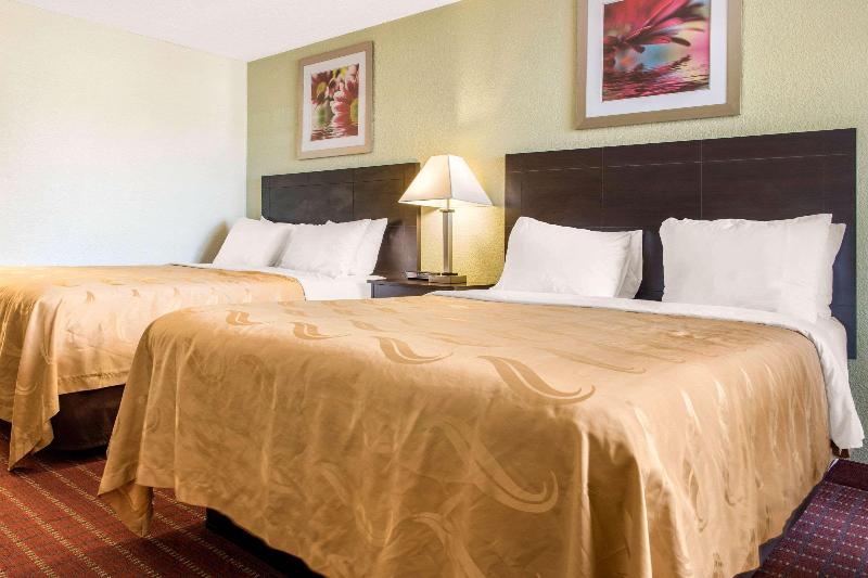 Quality Inn Huntingburg image