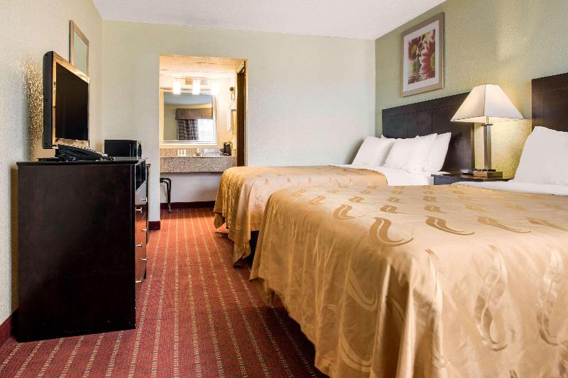 Quality Inn Huntingburg image