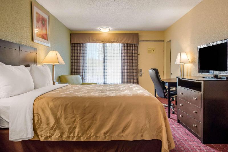 Quality Inn Huntingburg image