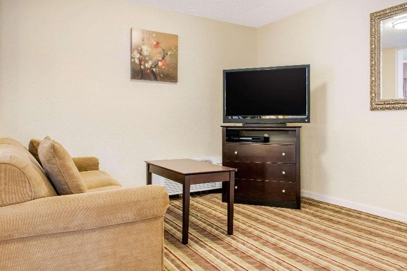 Quality Inn Huntingburg image