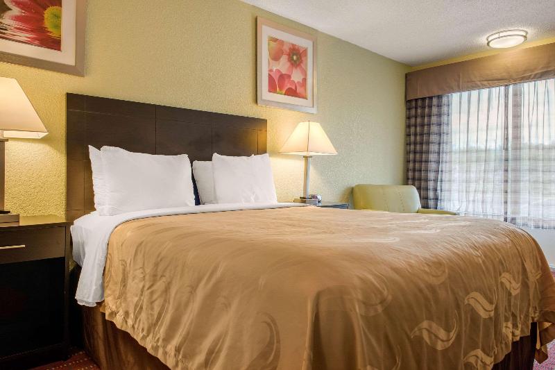 Quality Inn Huntingburg image