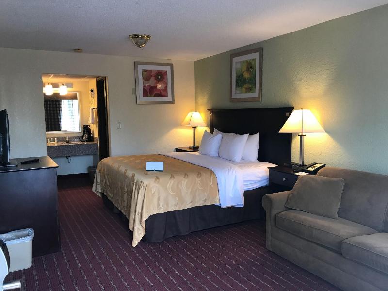 Quality Inn Huntingburg image