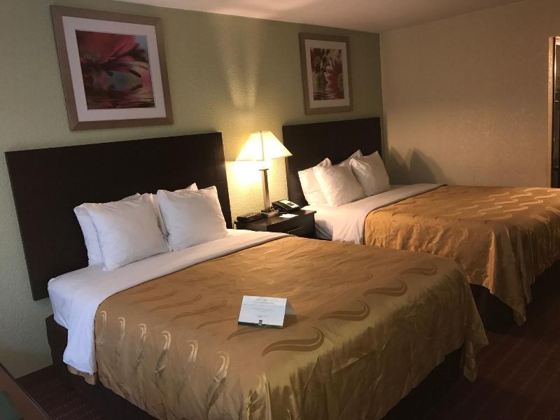 Quality Inn Huntingburg image