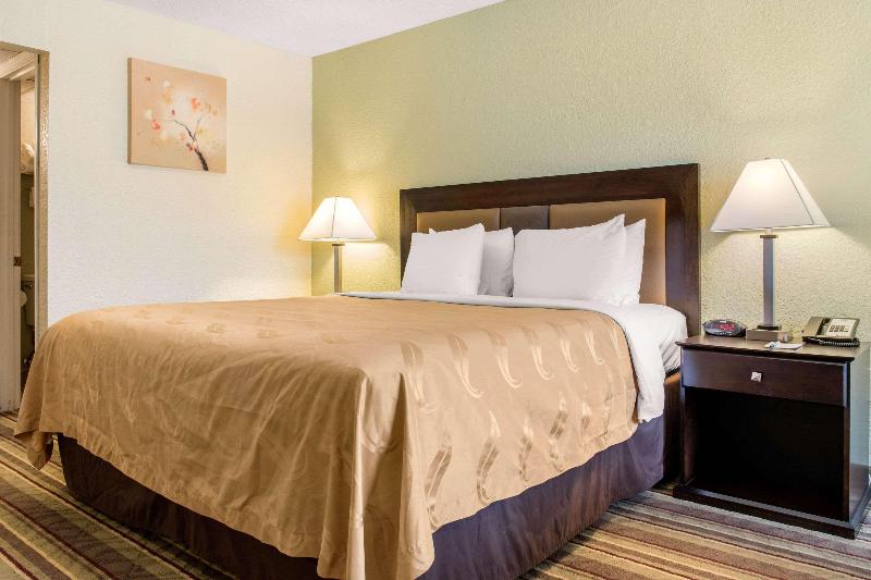 Quality Inn Huntingburg image