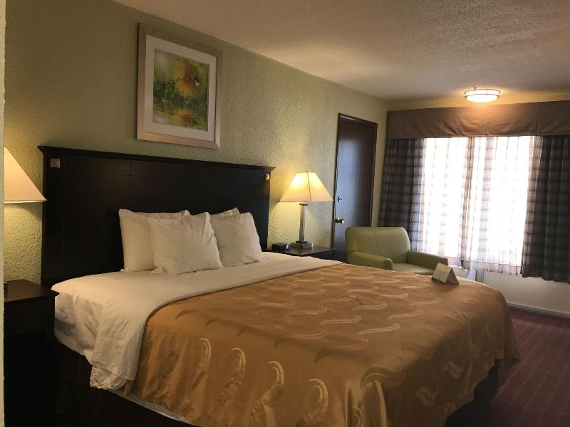 Quality Inn Huntingburg image
