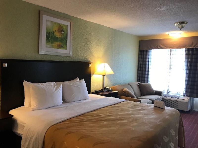 Quality Inn Huntingburg image