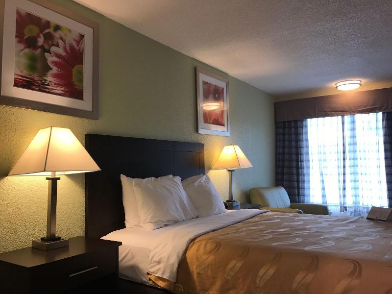 Quality Inn Huntingburg image