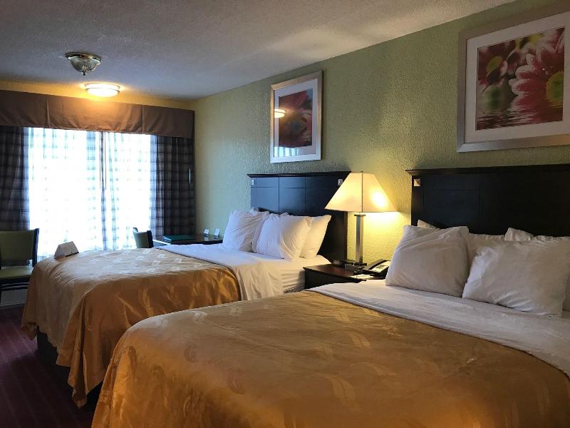Quality Inn Huntingburg image