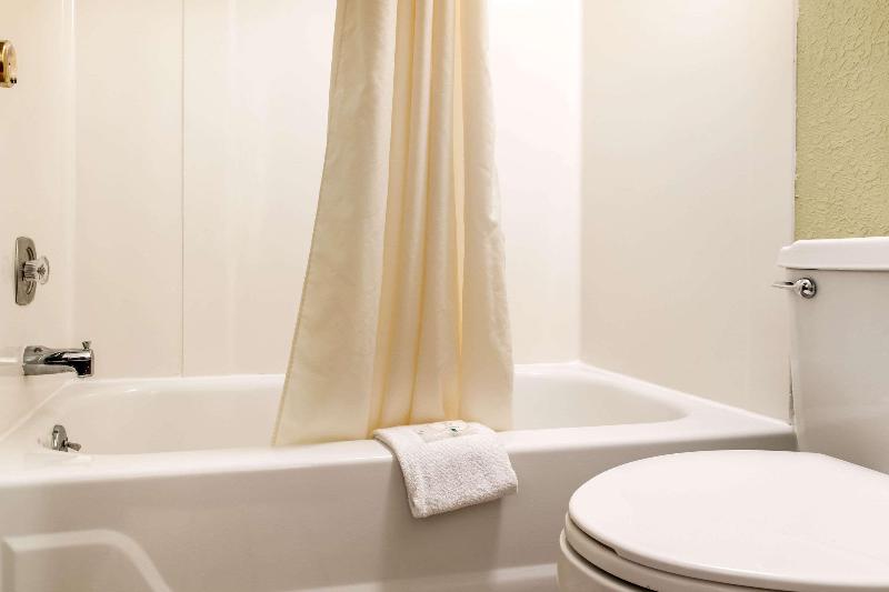 Quality Inn Huntingburg image