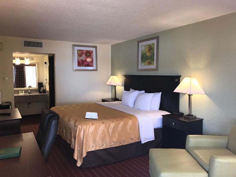 Quality Inn Huntingburg image